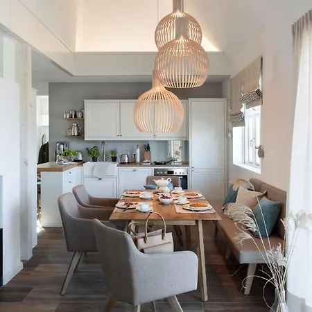 Reetdorf Geltinger Birk Kuenstlerkate Nehrung